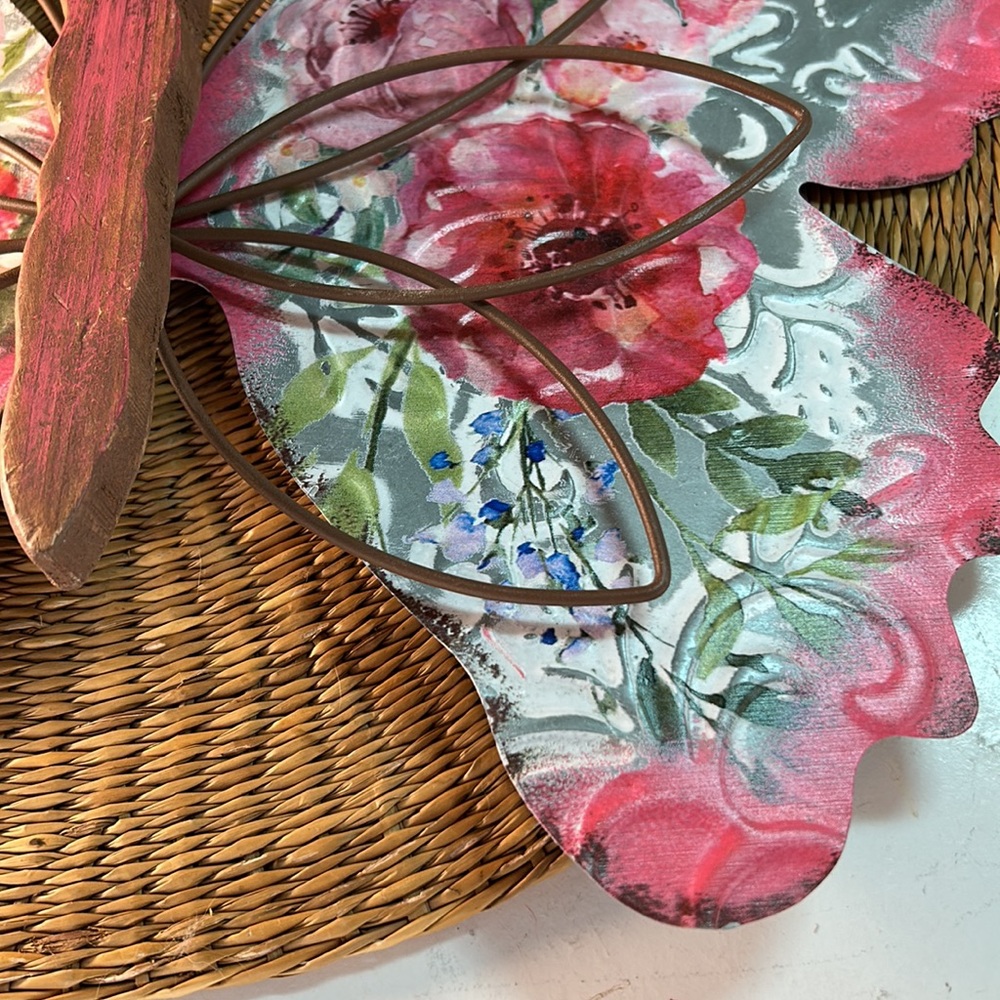 Beautiful Colorful Farmhouse Metal Butterfly Decor - Picture 3 of 10